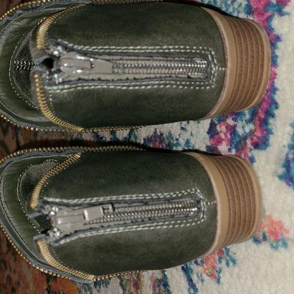 Booties!!! - Picture 3 of 4